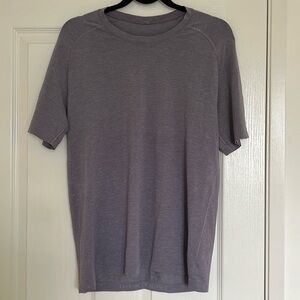 Men’s Lululemon shirt